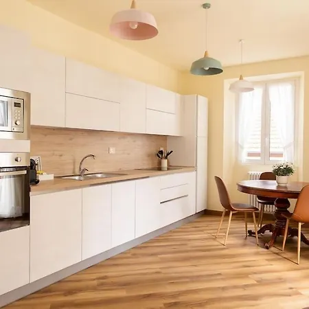 Casa Regina Margherita - Lussuoso Vista Con Parcheggio E Aria Condizionata Carate Urio