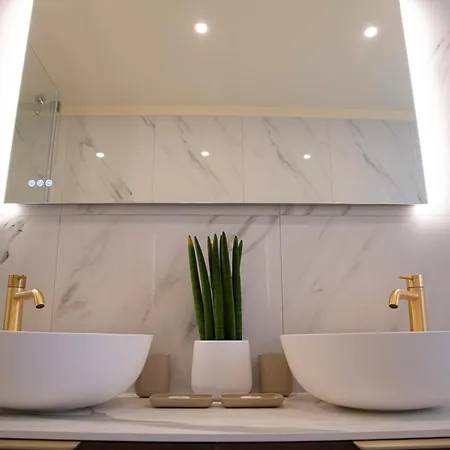 Casa Regina Margherita - Lussuoso Vista Con Parcheggio E Aria Condizionata アパート *