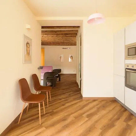 Casa Regina Margherita - Lussuoso Vista Con Parcheggio E Aria Condizionata Appartamento Carate Urio