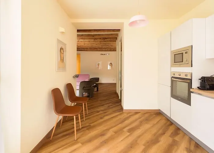 Casa Regina Margherita - Lussuoso Vista Con Parcheggio E Aria Condizionata Daire Carate Urio